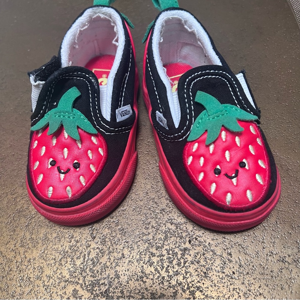 Toddler vans strawberry shoes